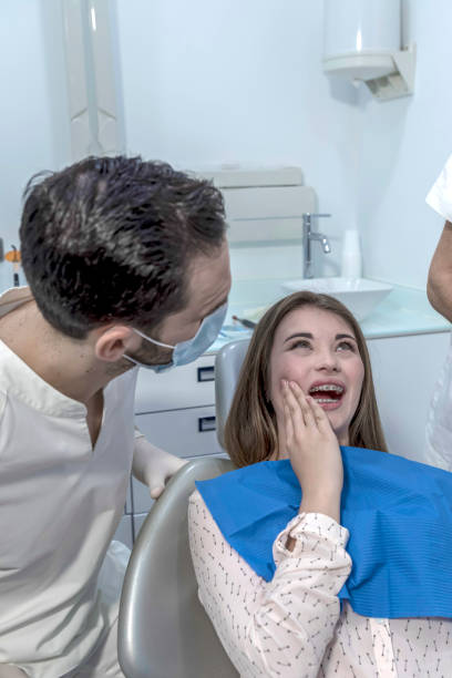 Best Emergency Dentist for Knocked-Out Tooth in Northbrook, IL